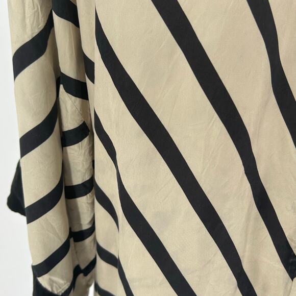 By Malene Birger Cicie Top EU 38 / US 6 – Stripes, Color Bleed + Stitch Flaw - Picture 4 of 7